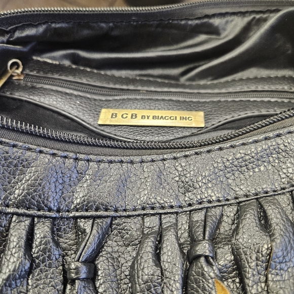 NWOT!!! Beautiful Large Hobo Style Shoulder Bag B C B by Biacci Inc - Picture 5 of 16